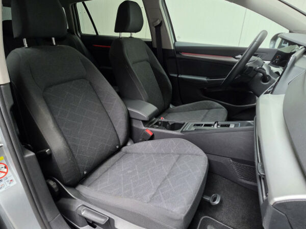 VOLKSWAGEN GOLF VIII SW