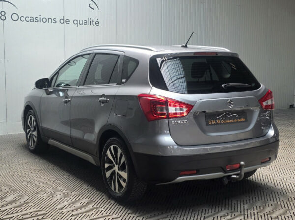 SUZUKI S-CROSS