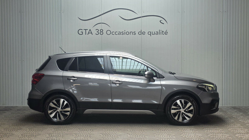 SUZUKI S-CROSS