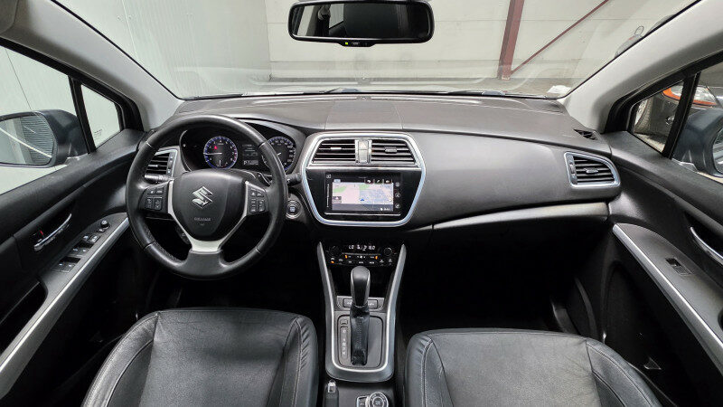 SUZUKI S-CROSS