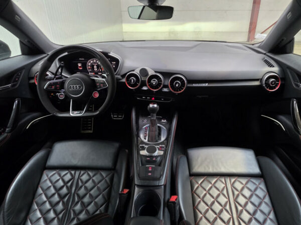 AUDI TT RS