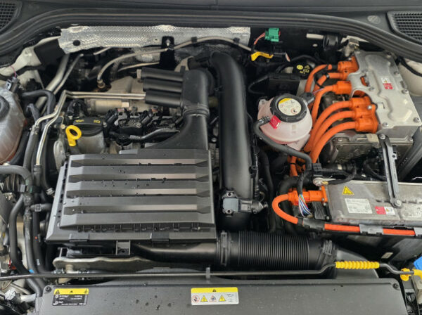 VOLKSWAGEN GOLF VIII