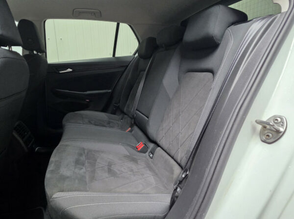 VOLKSWAGEN GOLF VIII
