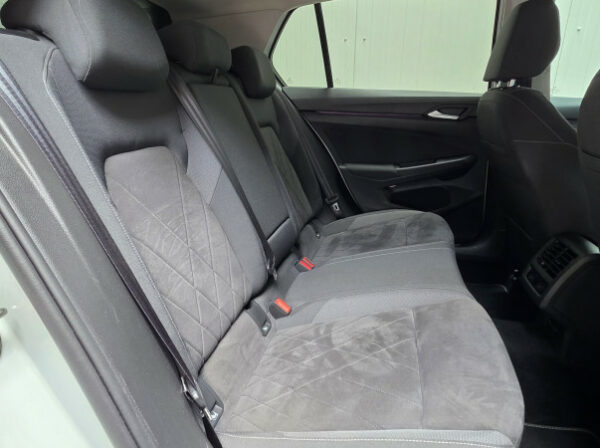 VOLKSWAGEN GOLF VIII