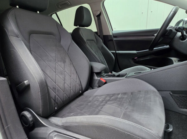 VOLKSWAGEN GOLF VIII