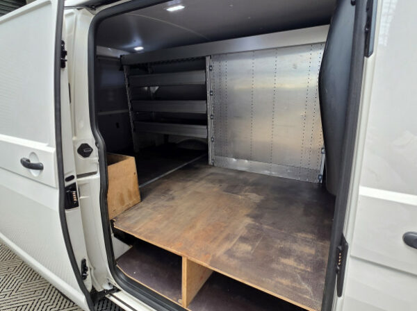 VOLKSWAGEN TRANSPORTER FG