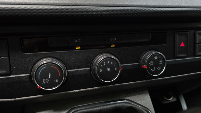 VOLKSWAGEN TRANSPORTER FG