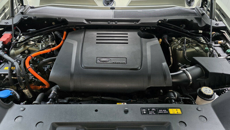 LAND-ROVER DEFENDER