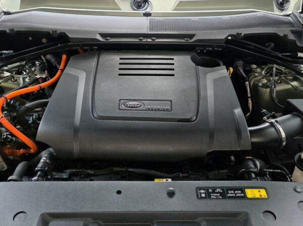 LAND-ROVER DEFENDER