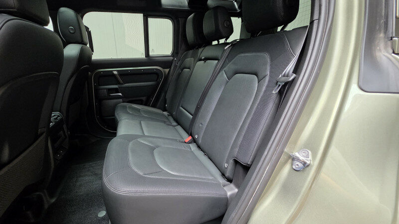 LAND-ROVER DEFENDER