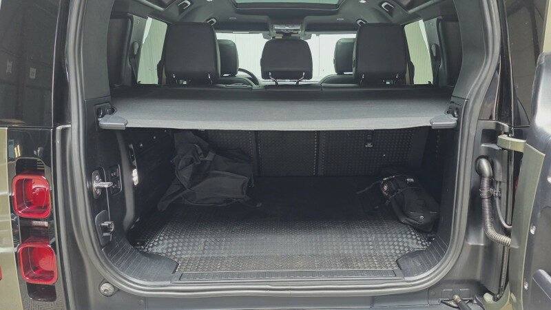 LAND-ROVER DEFENDER