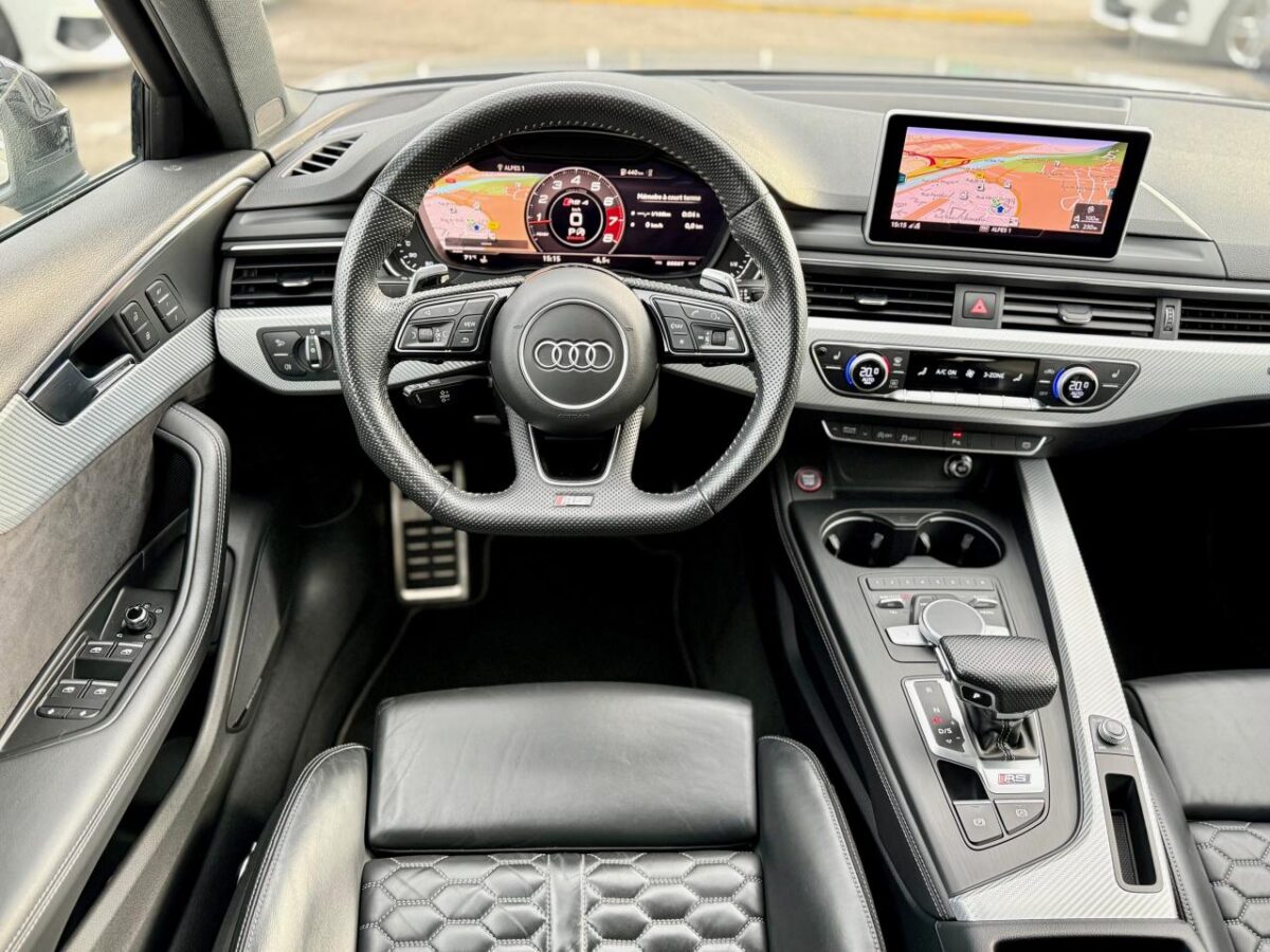 AUDI RS4 AVANT