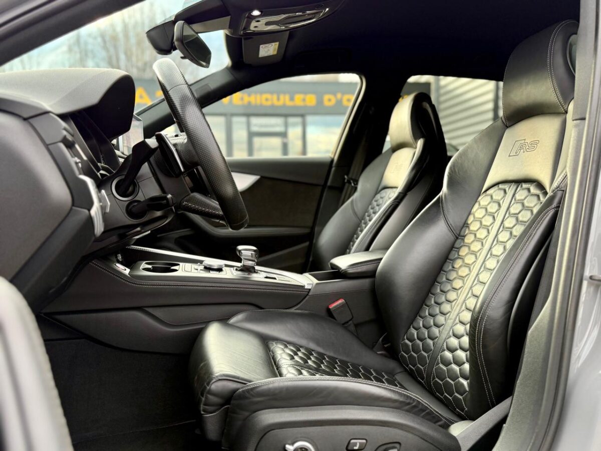 AUDI RS4 AVANT