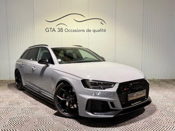 AUDI RS4 AVANT