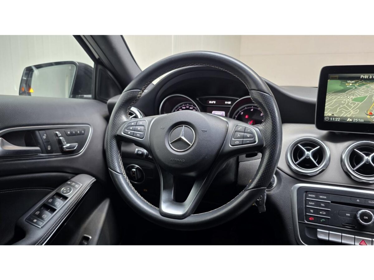 MERCEDES CLASSE GLA