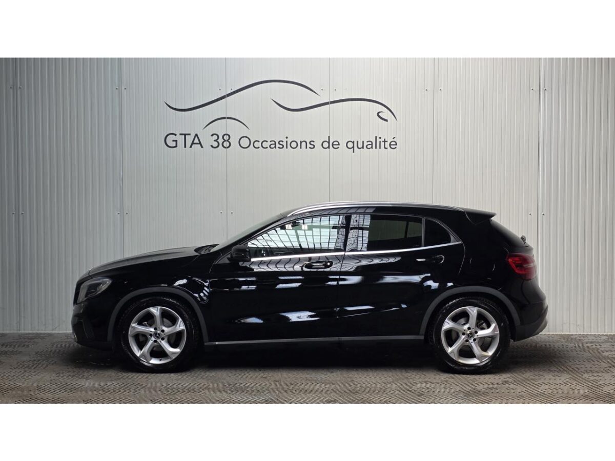 MERCEDES CLASSE GLA