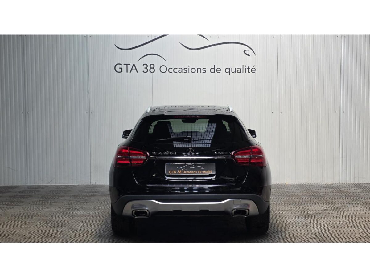 MERCEDES CLASSE GLA