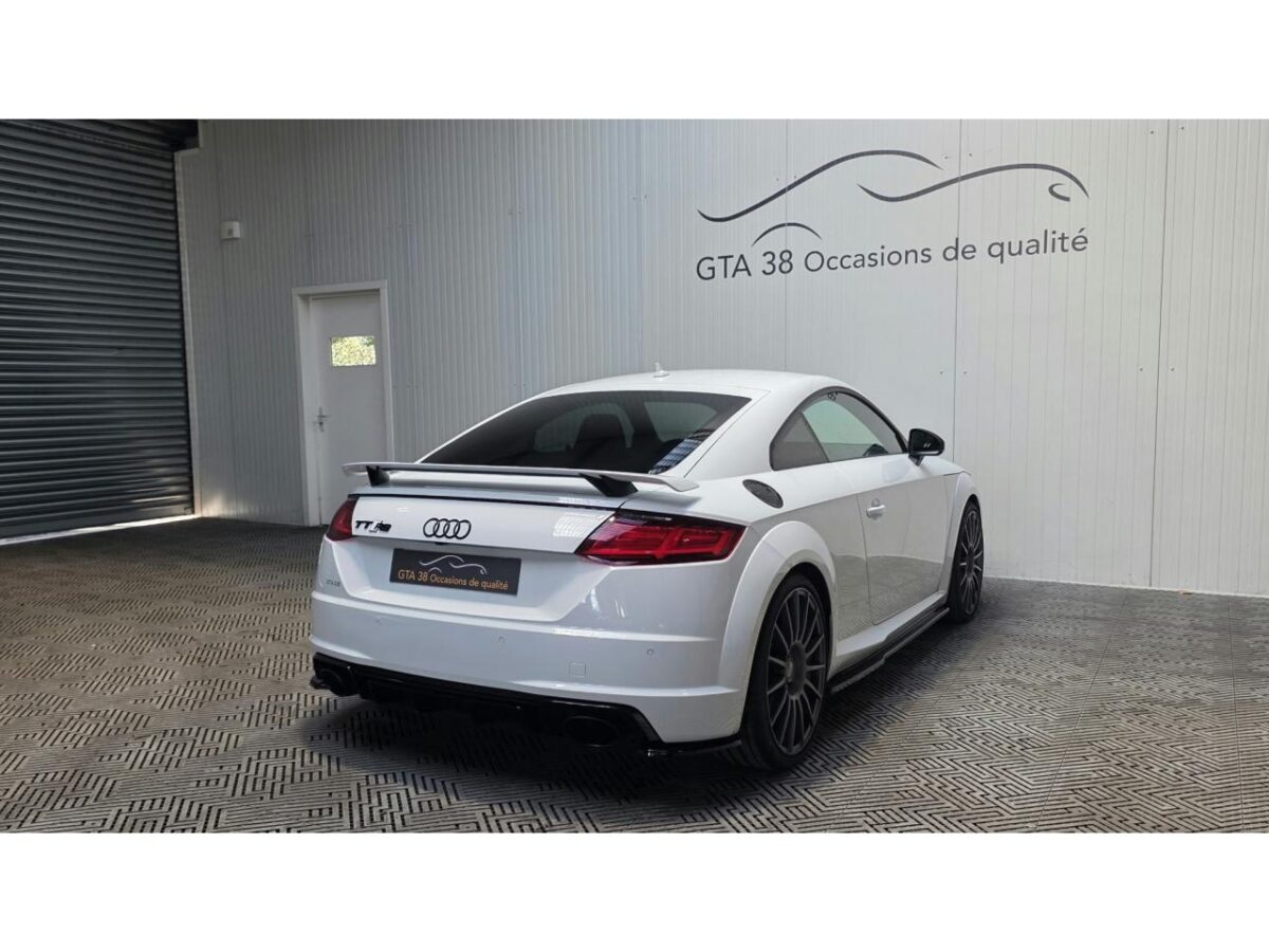 AUDI TTRS
