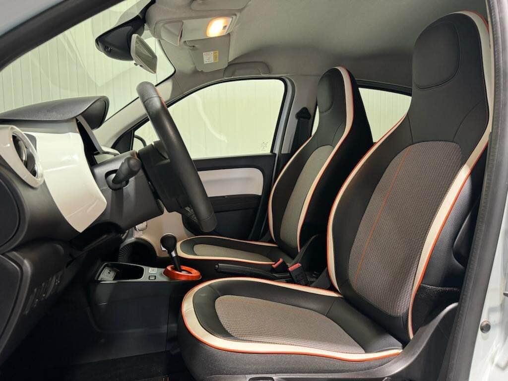 RENAULT TWINGO