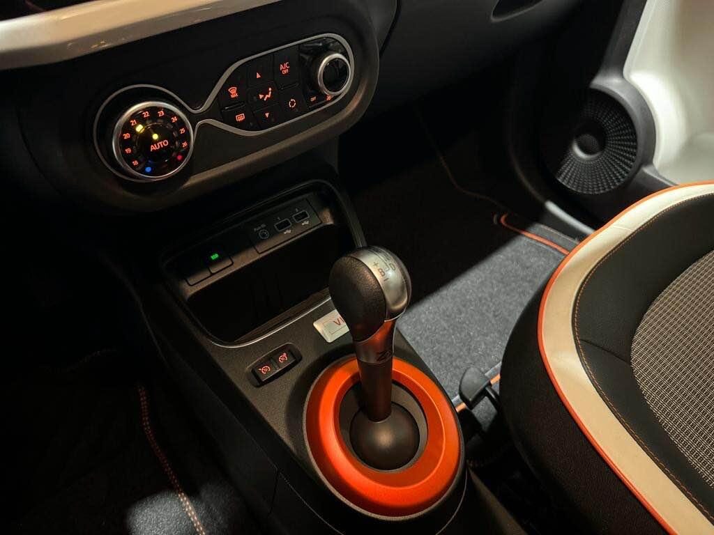 RENAULT TWINGO