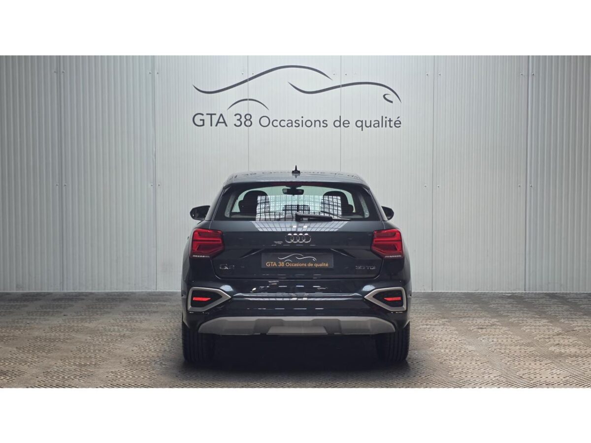 AUDI Q2