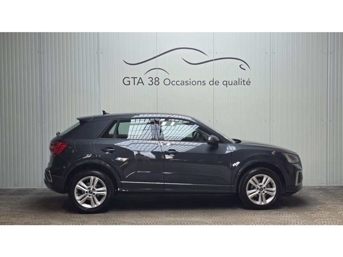 AUDI Q2