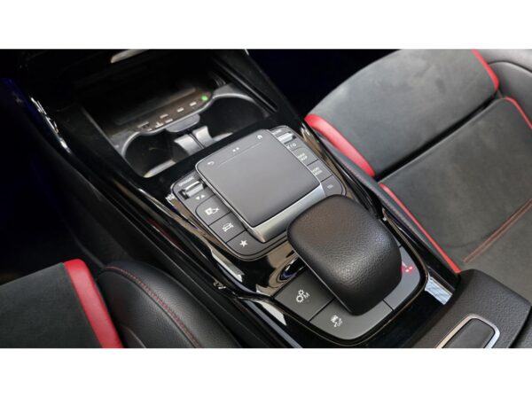 MERCEDES CLA