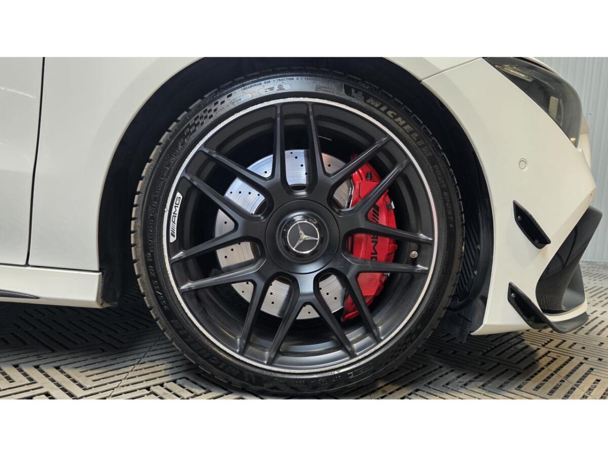 MERCEDES CLA