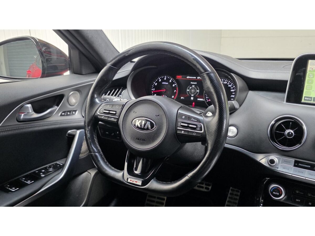 KIA STINGER