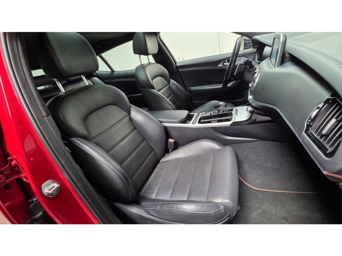 KIA STINGER