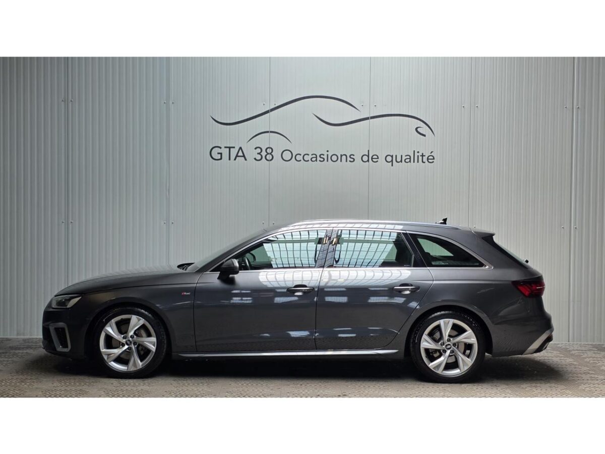AUDI A4 AVANT
