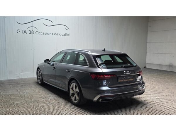 AUDI A4 AVANT