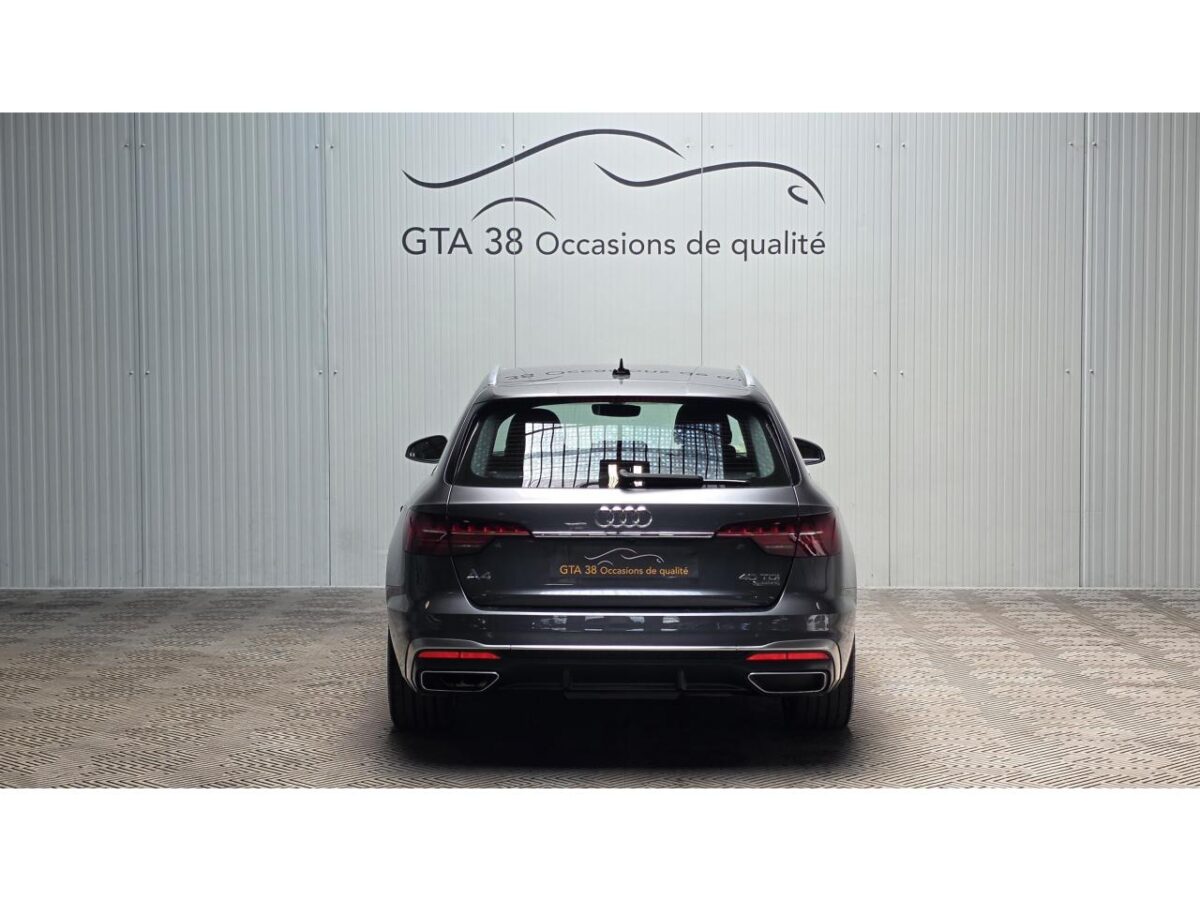 AUDI A4 AVANT