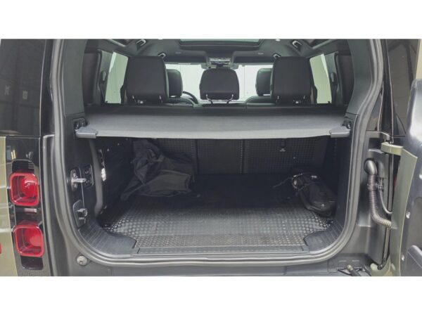 LAND ROVER DEFENDER