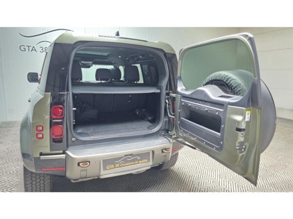 LAND ROVER DEFENDER
