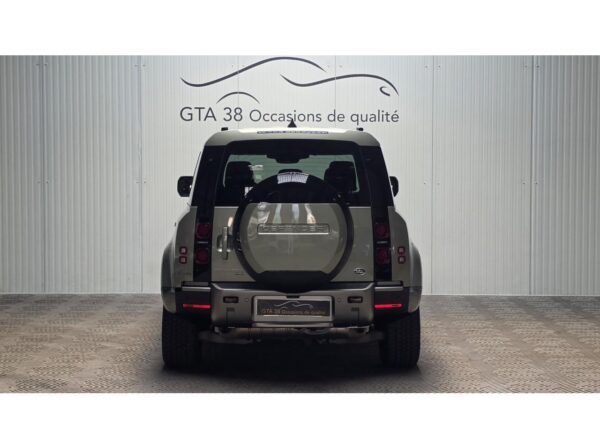 LAND ROVER DEFENDER