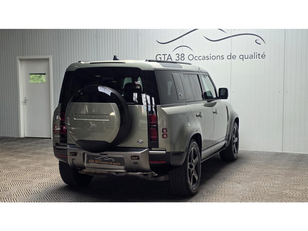 LAND ROVER DEFENDER