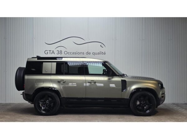 LAND ROVER DEFENDER