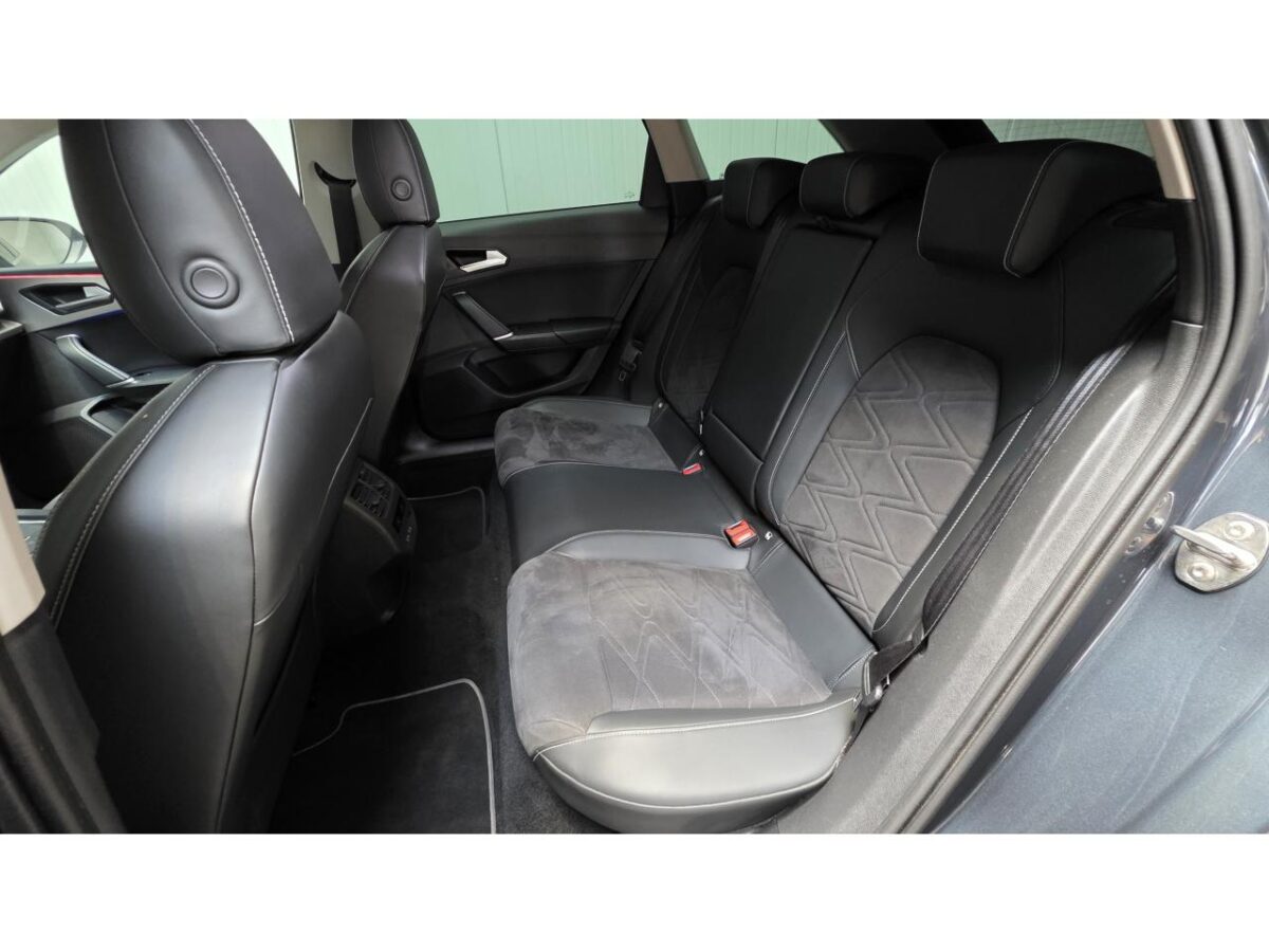 SEAT LEON ST