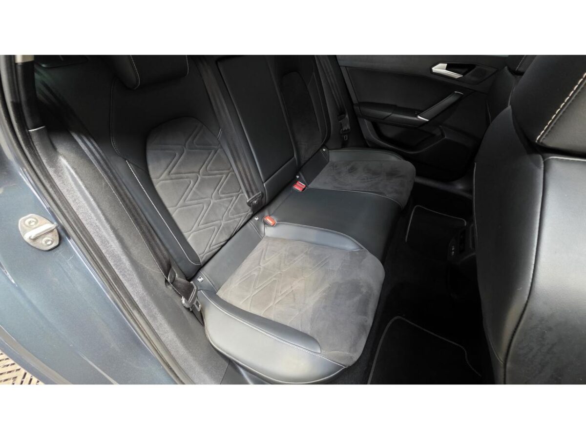 SEAT LEON ST