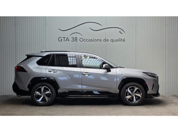 TOYOTA RAV 4