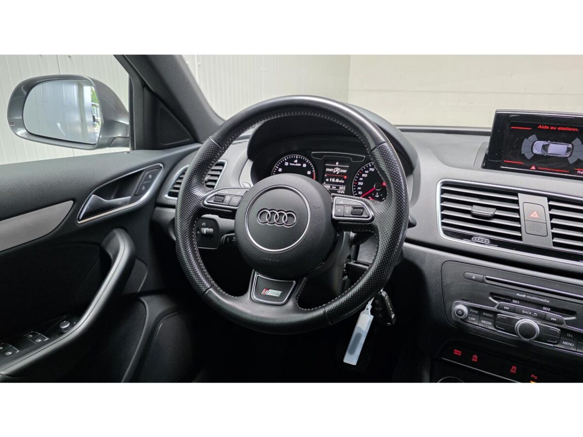 AUDI Q3