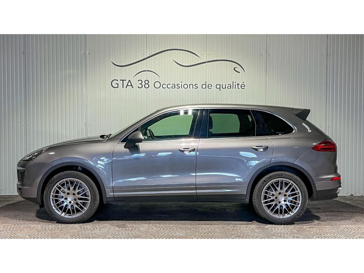 PORSCHE CAYENNE