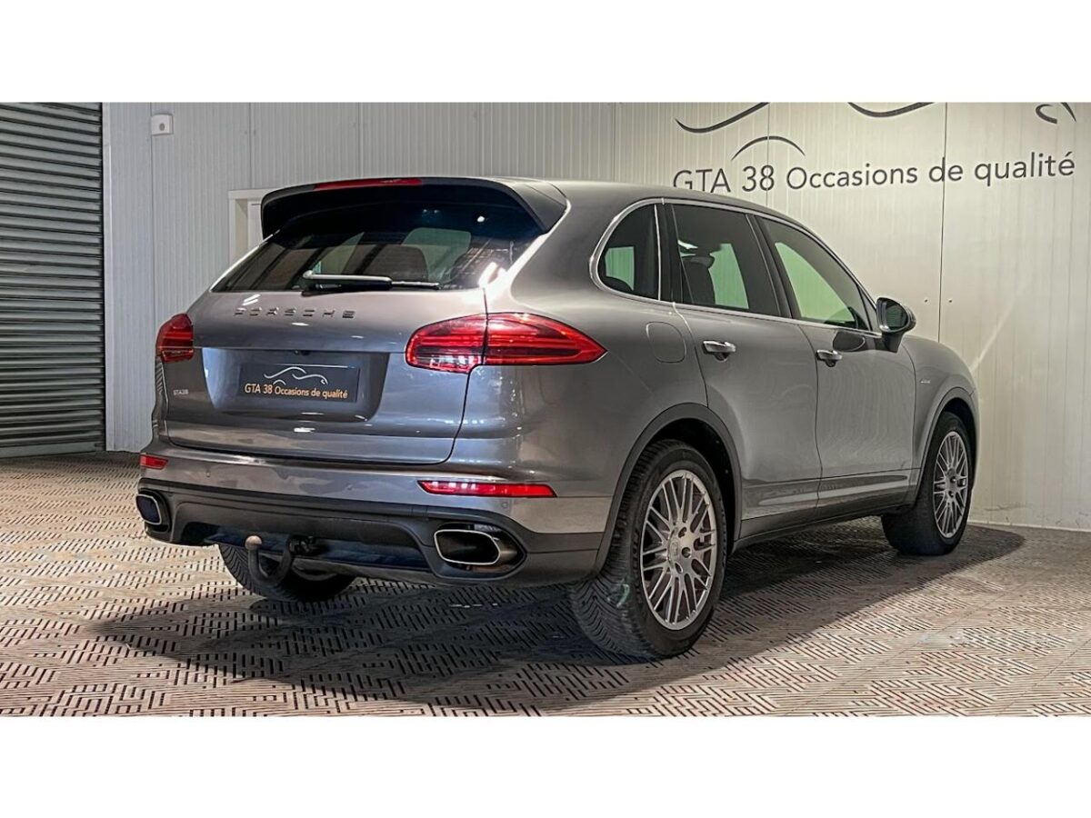 PORSCHE CAYENNE