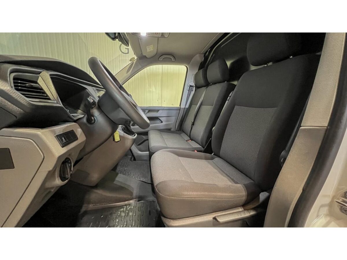 VOLKSWAGEN TRANSPORTER